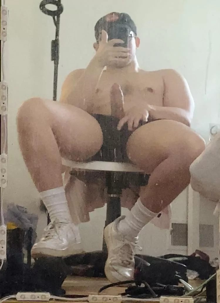 Got too horny while lifting weights posted by BackRow25