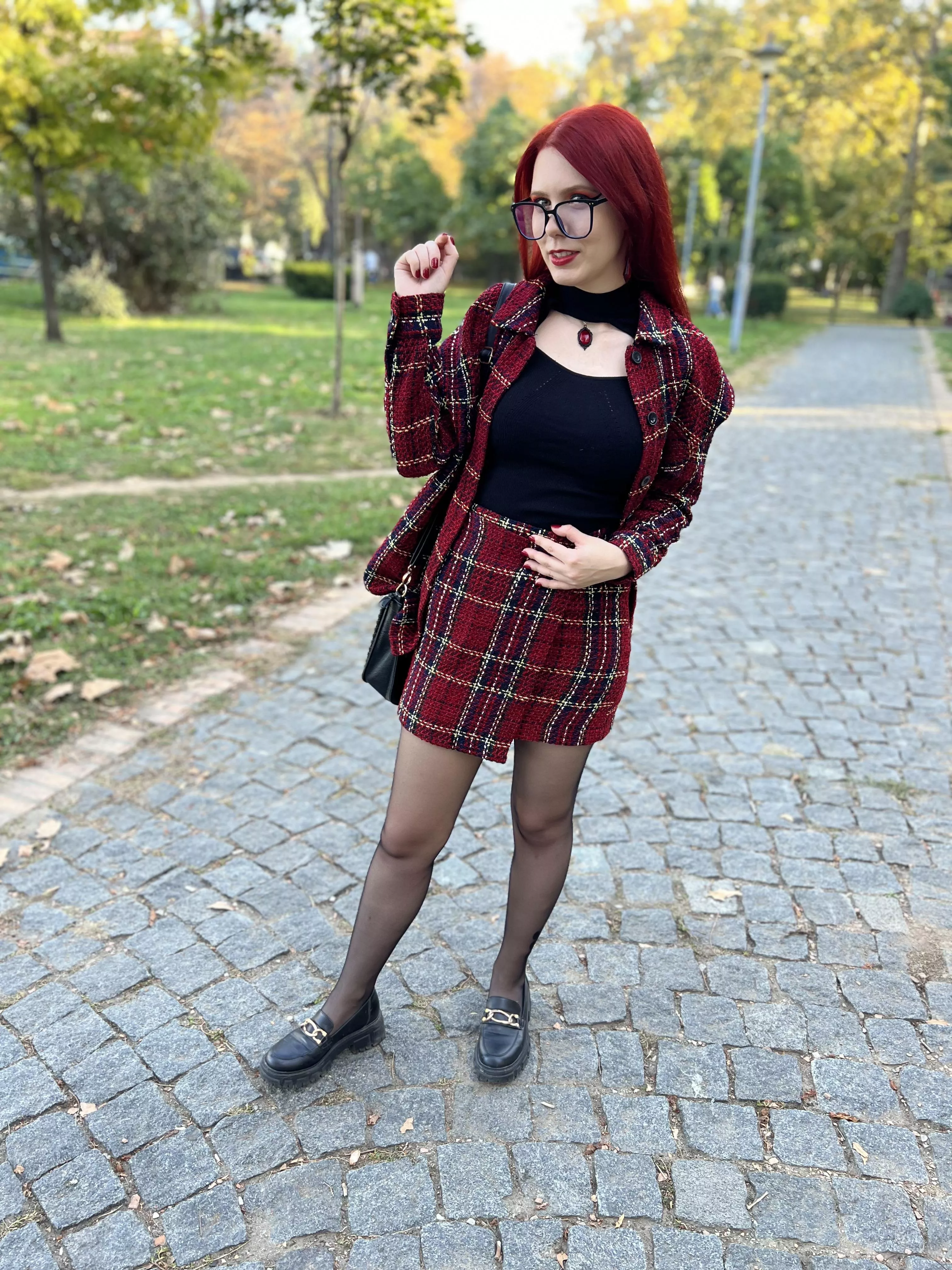 Hello🖤❤️ posted by ichigo_emaa