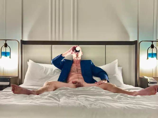 Hump day with this bed all to myself... by mufasjg