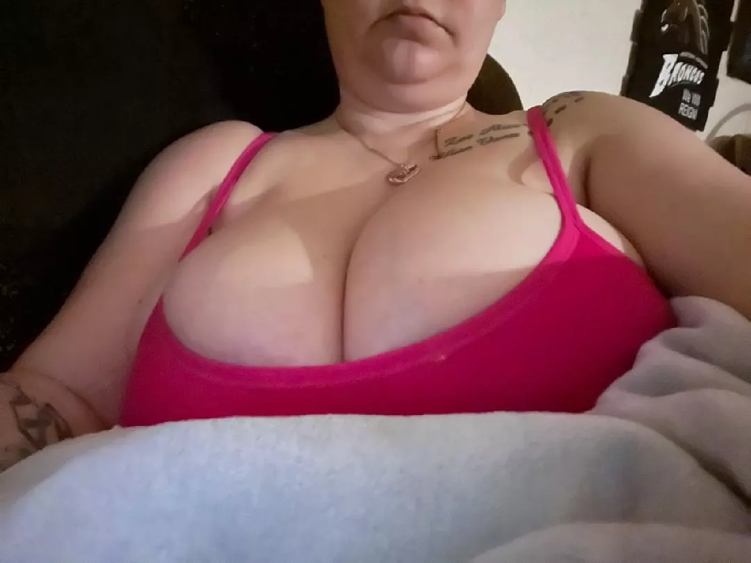 I get home, bra comes off posted by Emerald_R0se