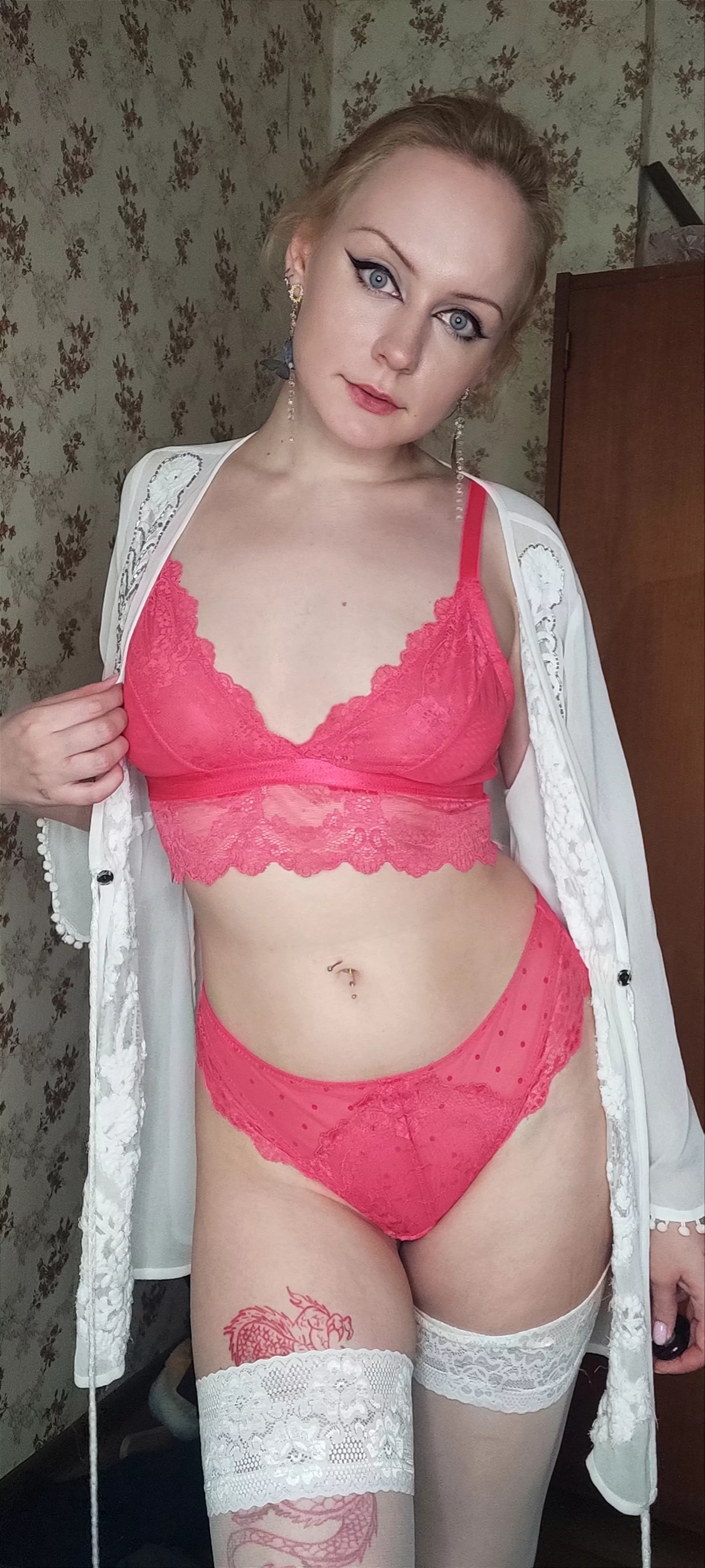 I wanna be the reason you slightly tilt your phone away from others when you read it. posted by MentalHotl