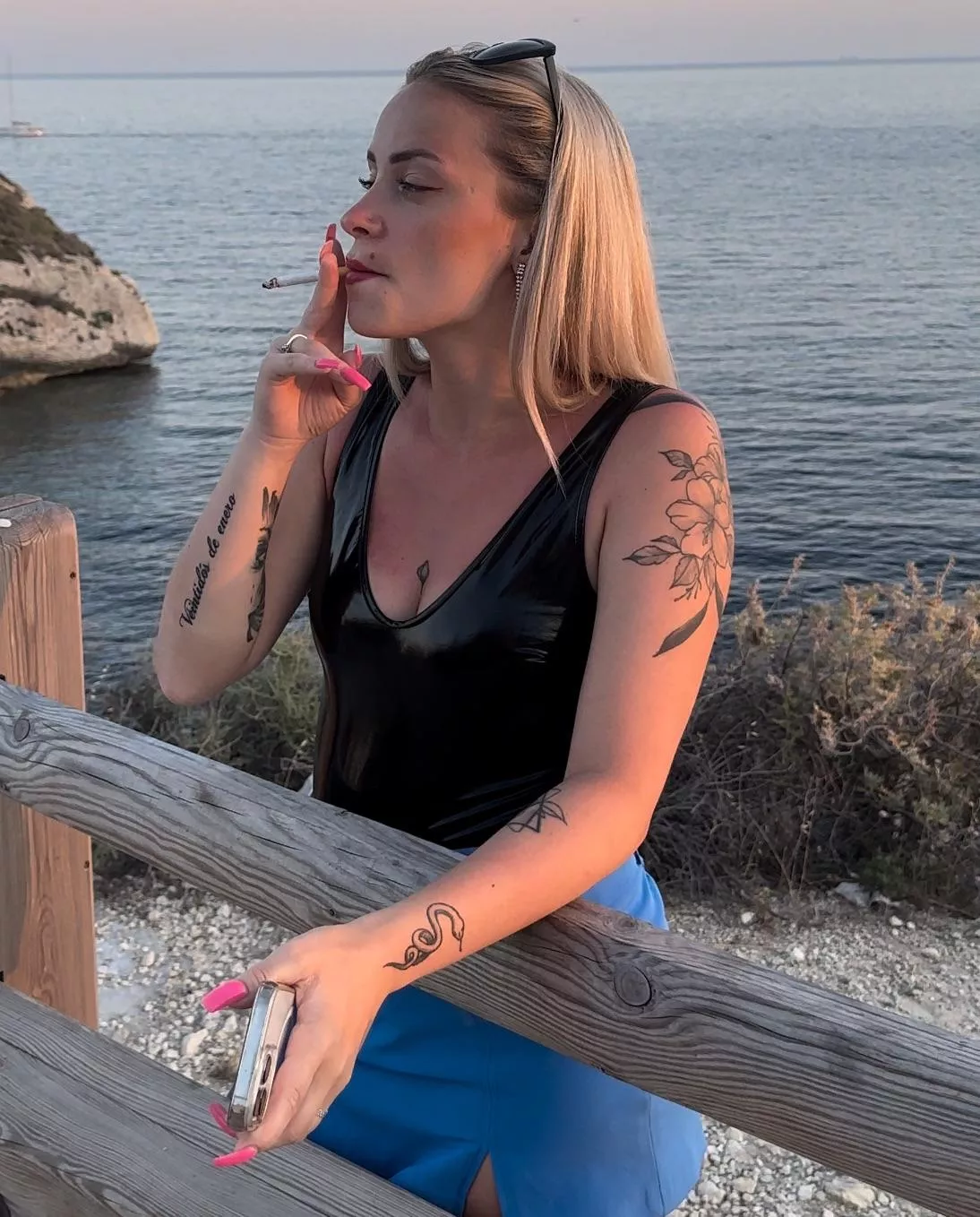 Latex😍💅🏼🚬 posted by Ok_Ask_7979