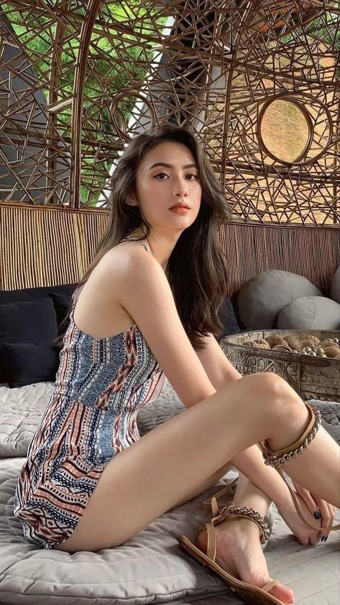 Sitting Nicely posted by paulapax