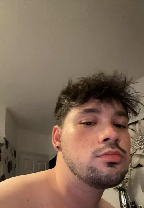 Someone cuddle and play Resident Evil 4 with me by Reeeceh