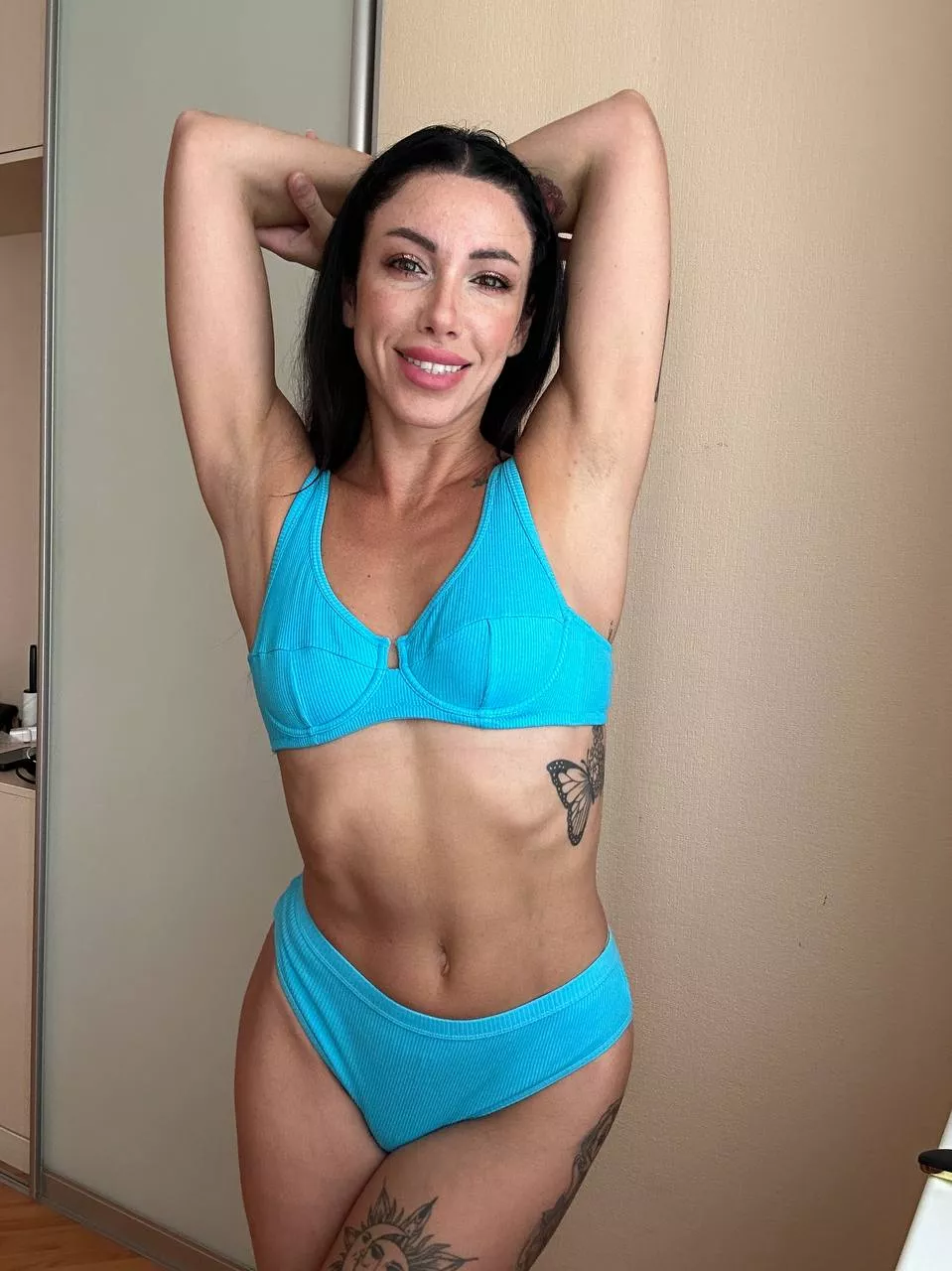 they can do more than just hug posted by VickyIsaBella