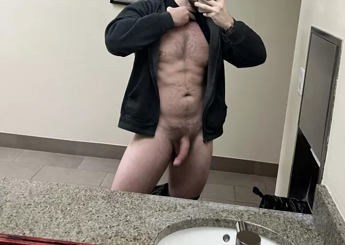 Who doesn’t love a public bathroom by So_aboutthat