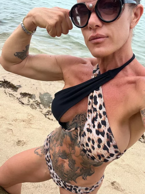 Who want to come for a run on the beach at sunrise? by selenafit