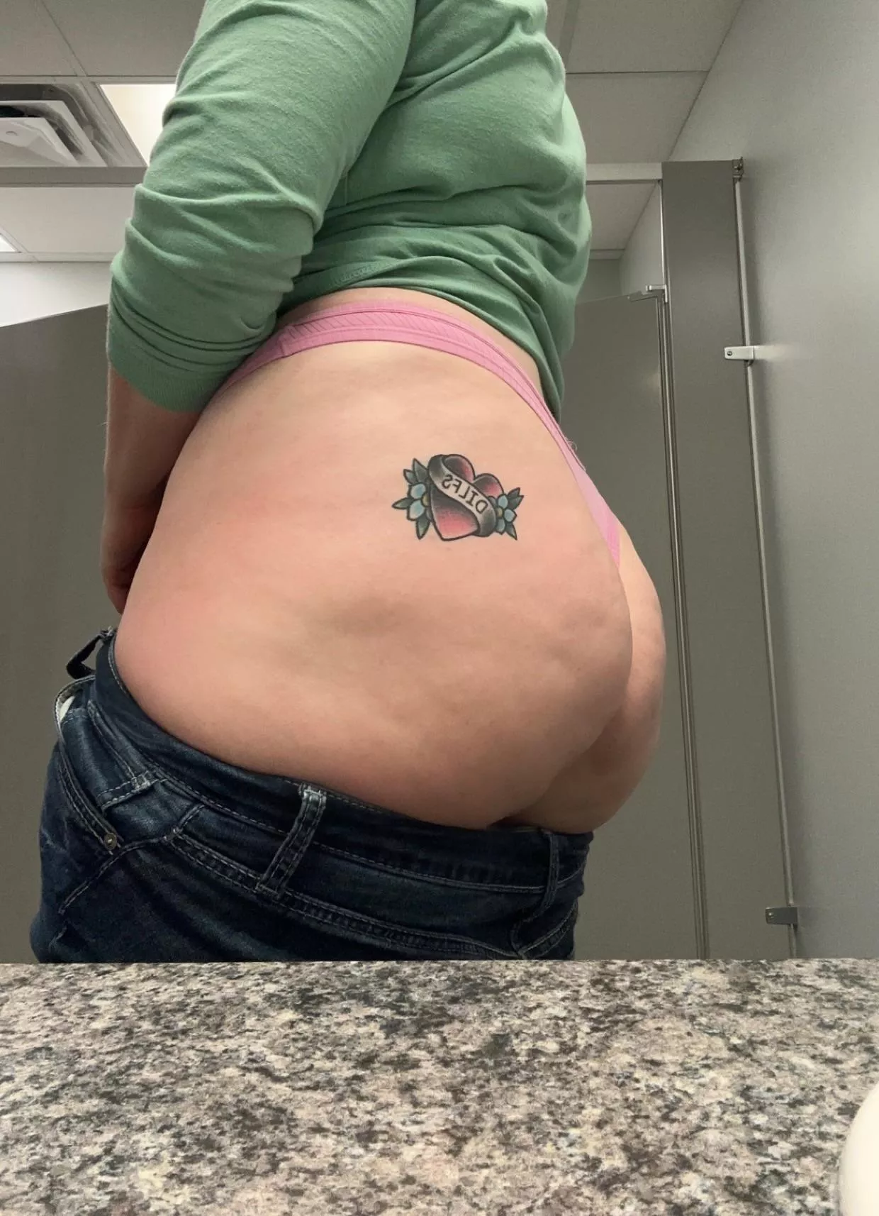 A bit more than a handful 🍑🖤 posted by pizzaanddogs73