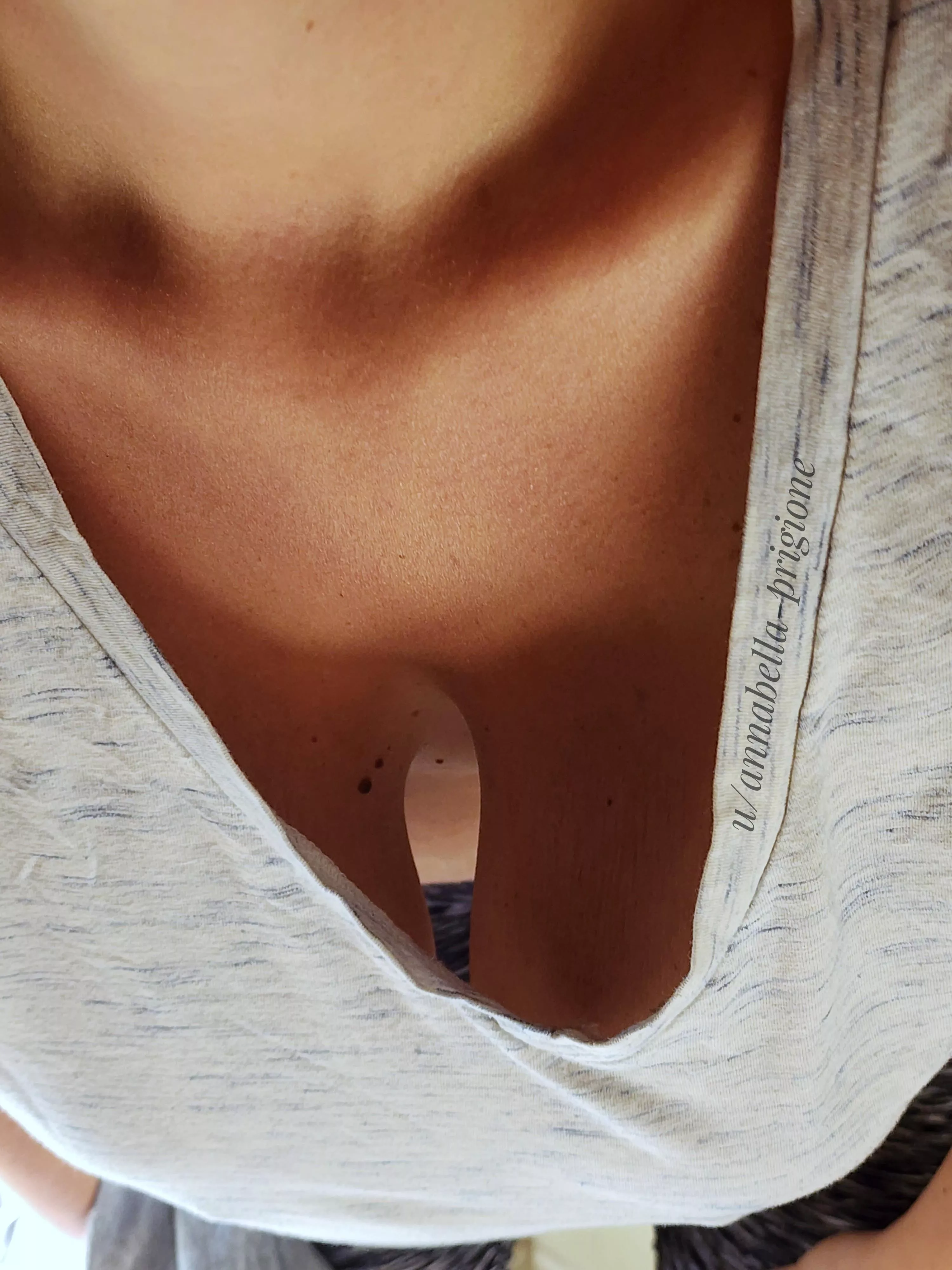 A nice close up of my heavy hangers posted by annabella-prigione