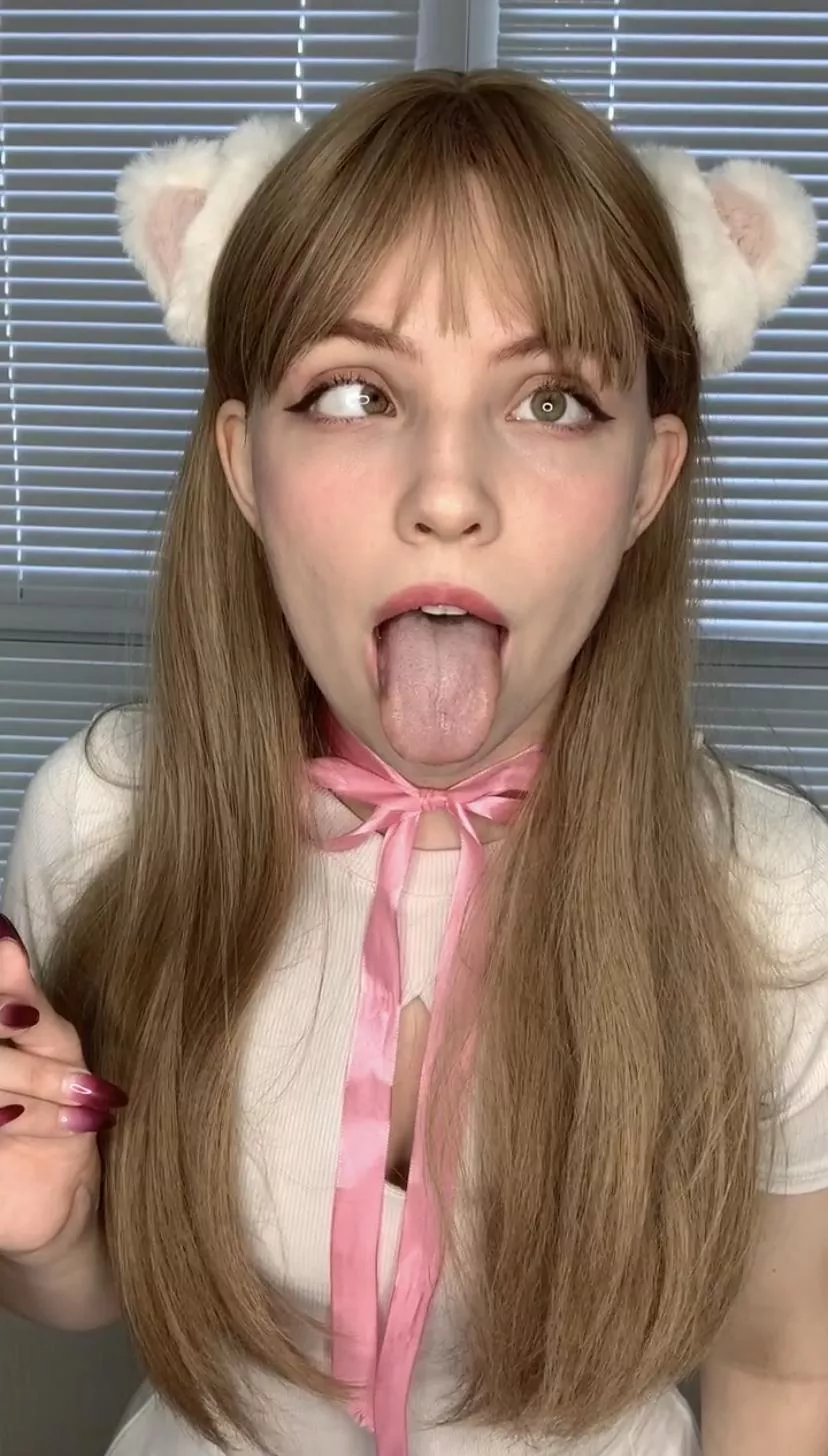 Ahegao and cute outfit u like? posted by Nina-arms