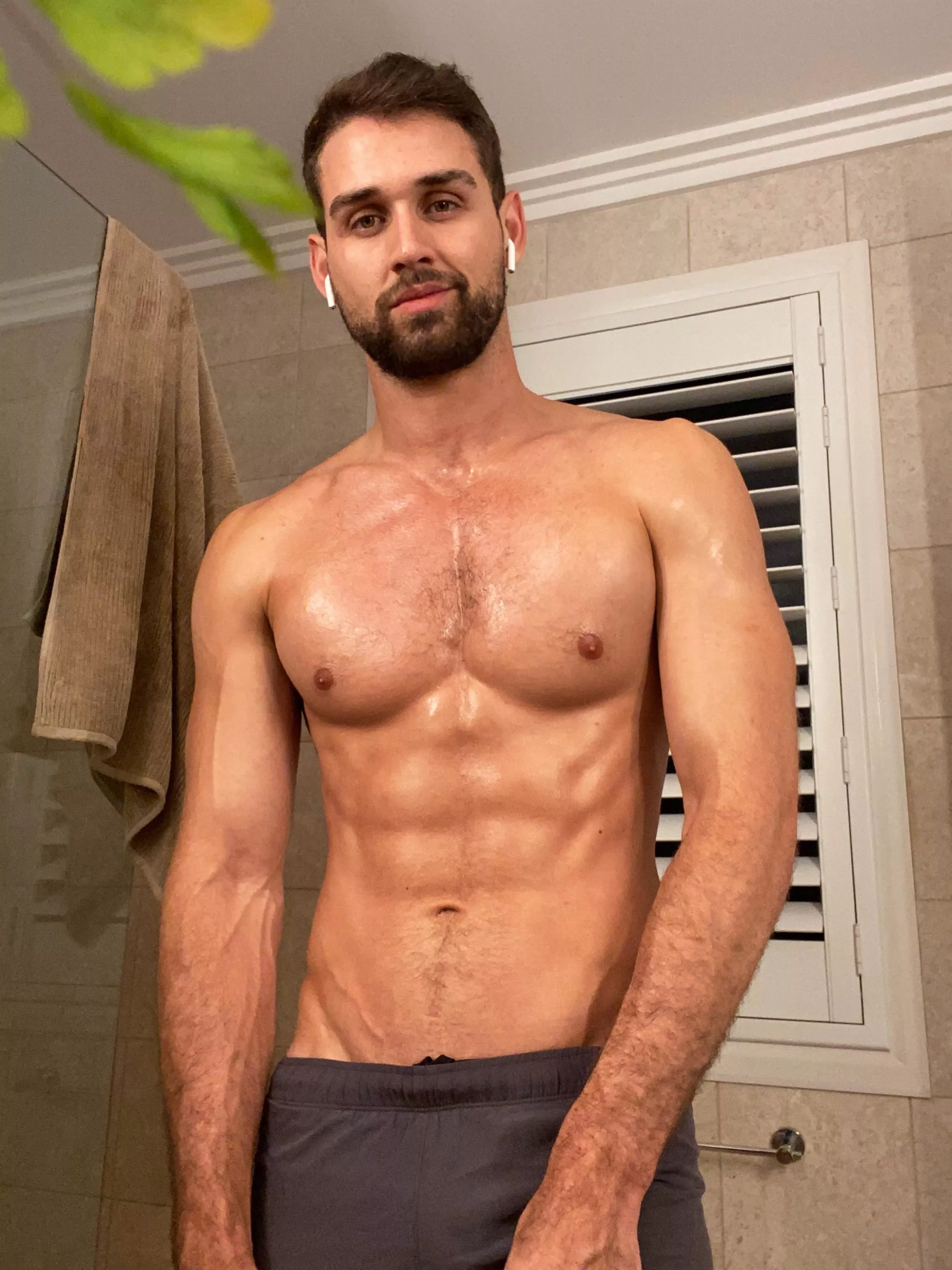 Any ladies have a teacher kink? Hmu 😏 posted by deliciouscontext_