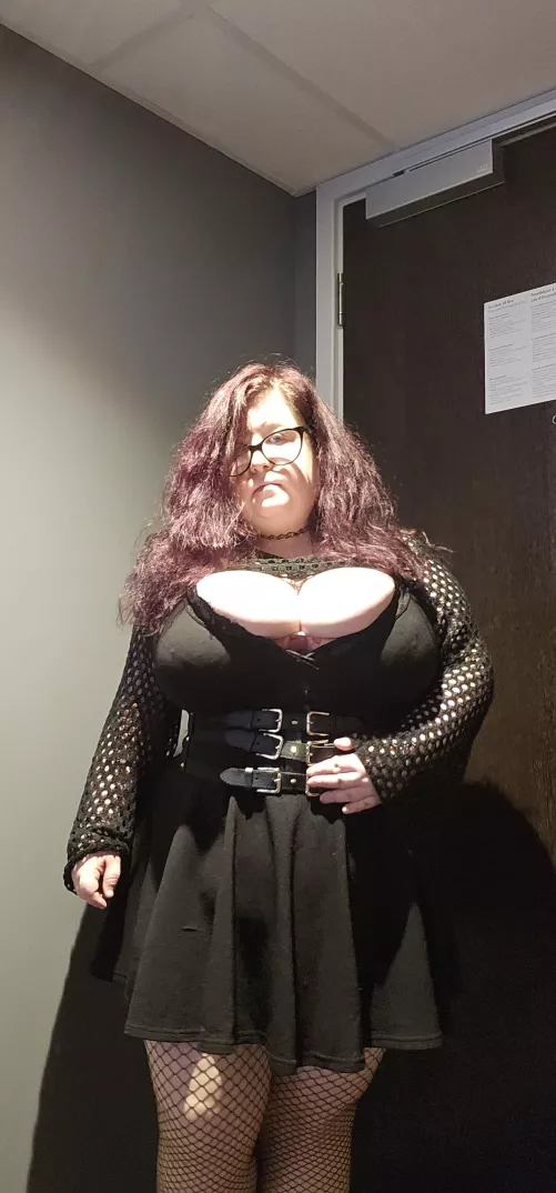 Bigger than your head too 😎 by Hollow_Insanity