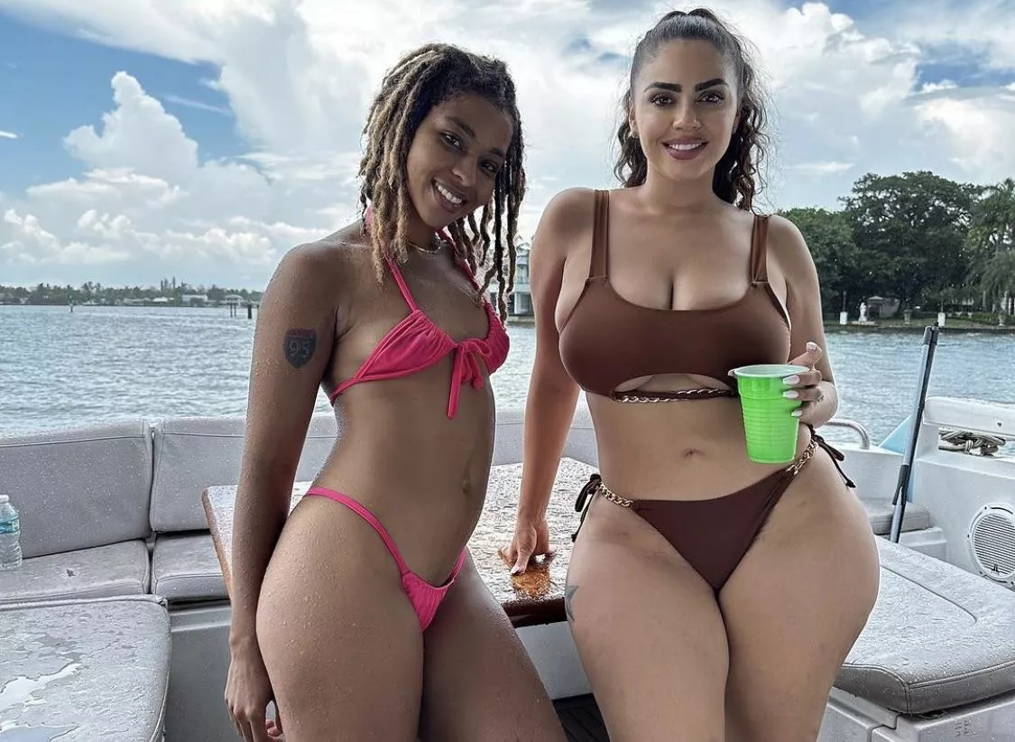 Black chick out gunned posted by knighttplaya