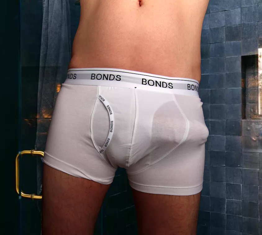 Classic white bonds , anyone wear em ? posted by BULGETV