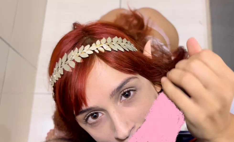 Come see my new video, I'm an elf 😏 posted by Julia_goddess