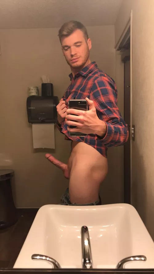 Does anyone else ever get so horny they need to leave mid class? by Enough-Resolution-70