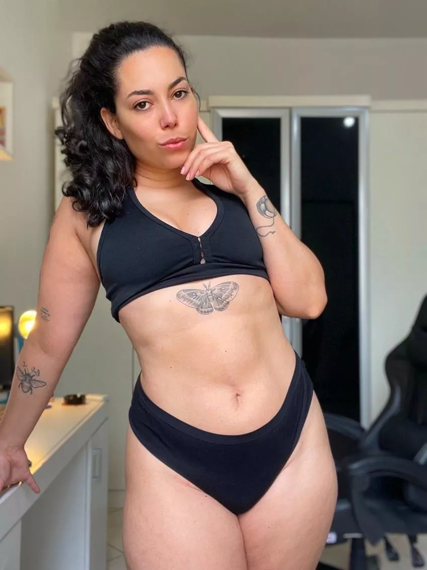 Ever fucked a latina milf? 🤭 posted by lunasoares