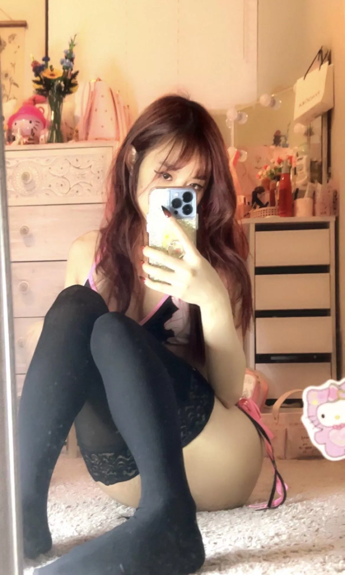 Friends with benefits with anyone? (F19) 💕 posted by Sid_00078