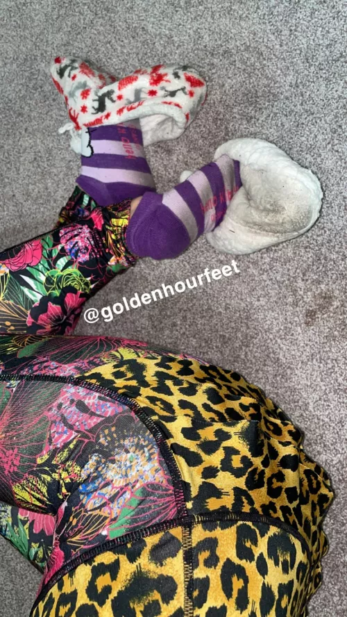Go check my pinned post to see what’s available💜 by goldenhourfeet