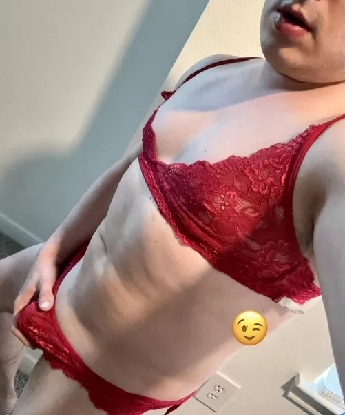 I always fantasize about a domme dressing me up and bringing out my fem side 😘! by dude_online_123