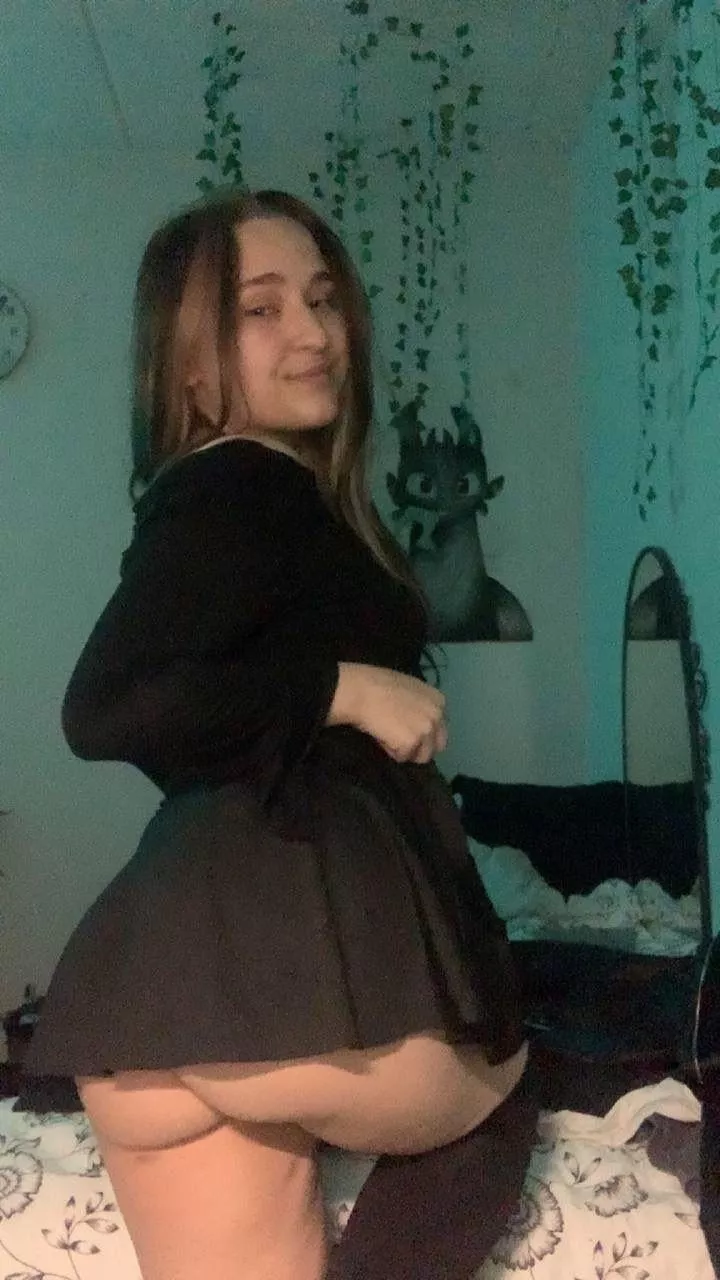 If only I can wear this to school, would yo fuck me? posted by alexavaisa