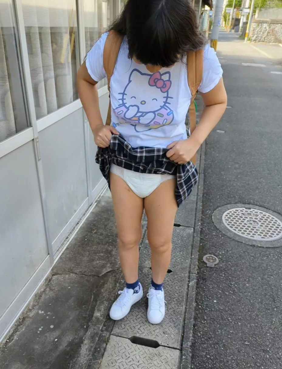 Japanese Pull-ups are really thin 😵‍💫 posted by Little_Chloe28