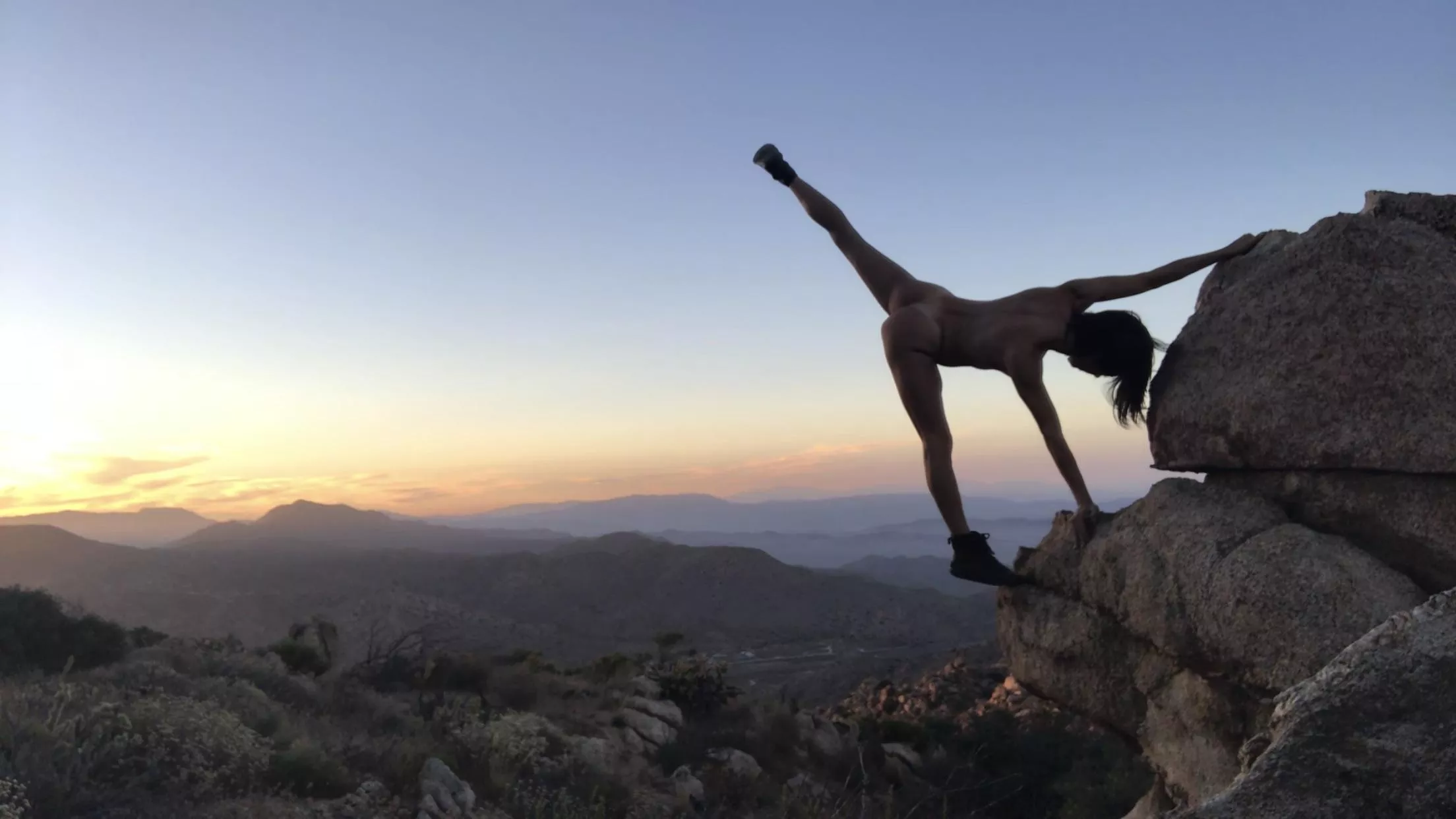 Just waiting for that comet ☄️ to pass through the sky 🌌! So I hungout and touched rock naked in the mean time 🥰🪨 posted by LizBeCheeky