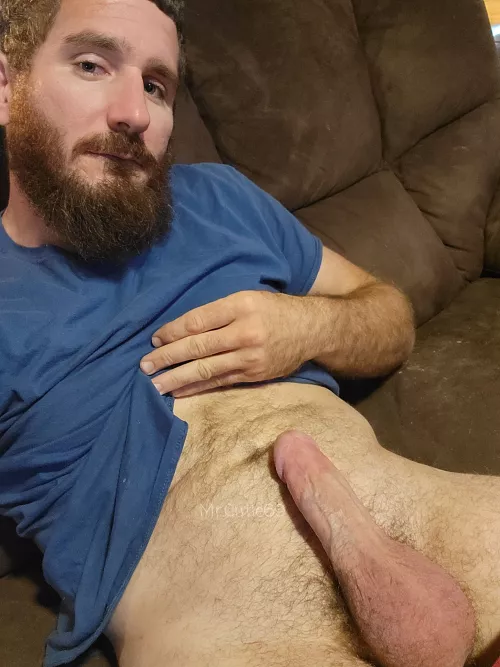 Kicking back by Mrcutie69