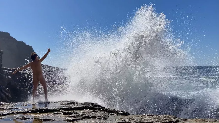 More big waves by ArtPlusSex