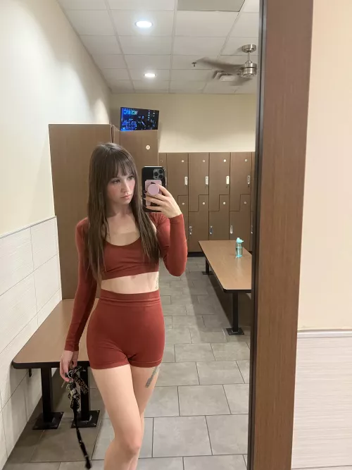 My cameltoe always shows at the end of my workout by Sierrarayebae