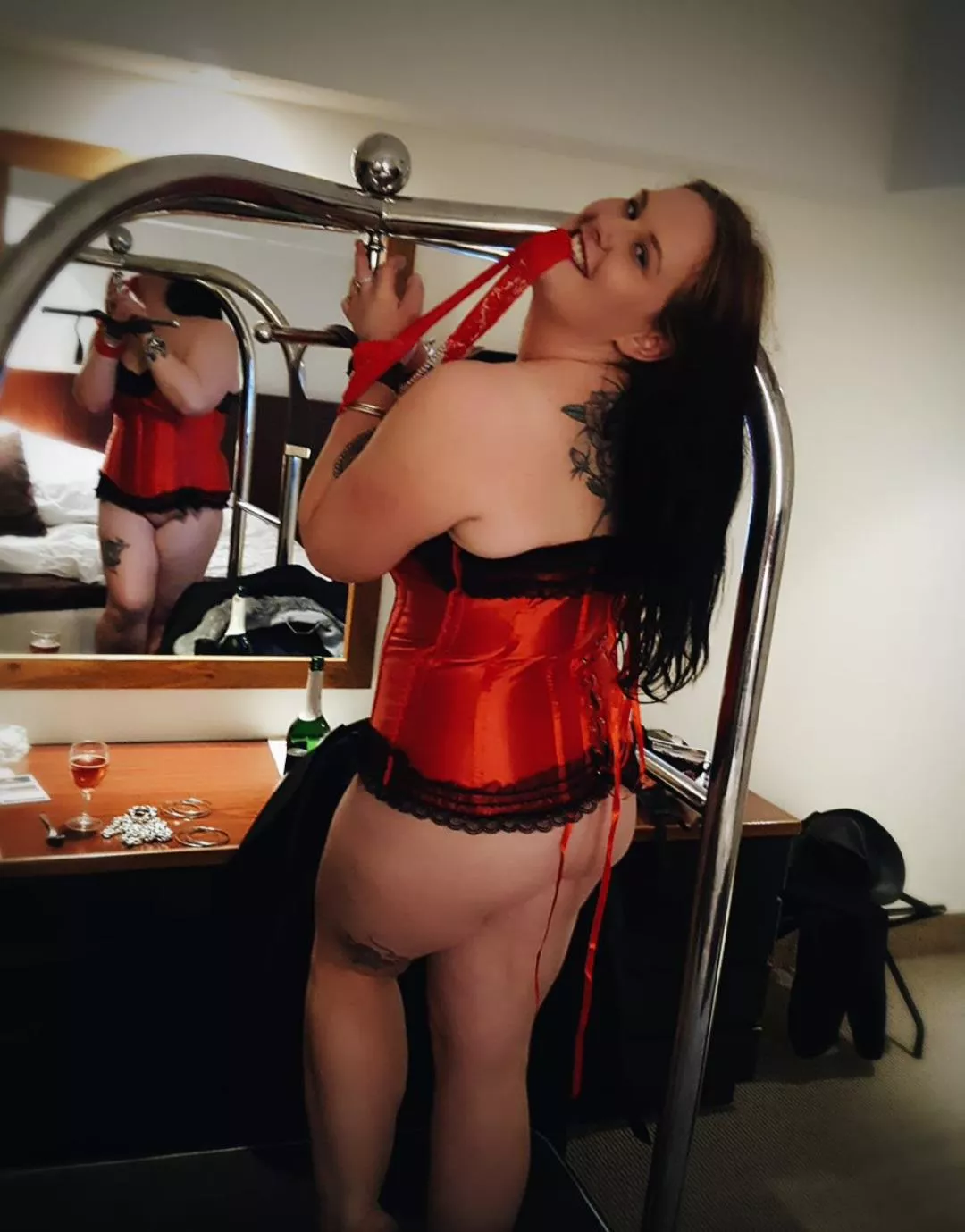 NSFW getting cheeky on holiday. posted by Cindytyne_NZ