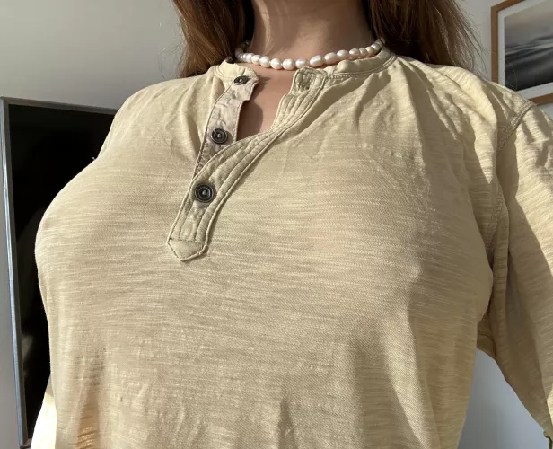 One proud thick chick by LolaSophieX