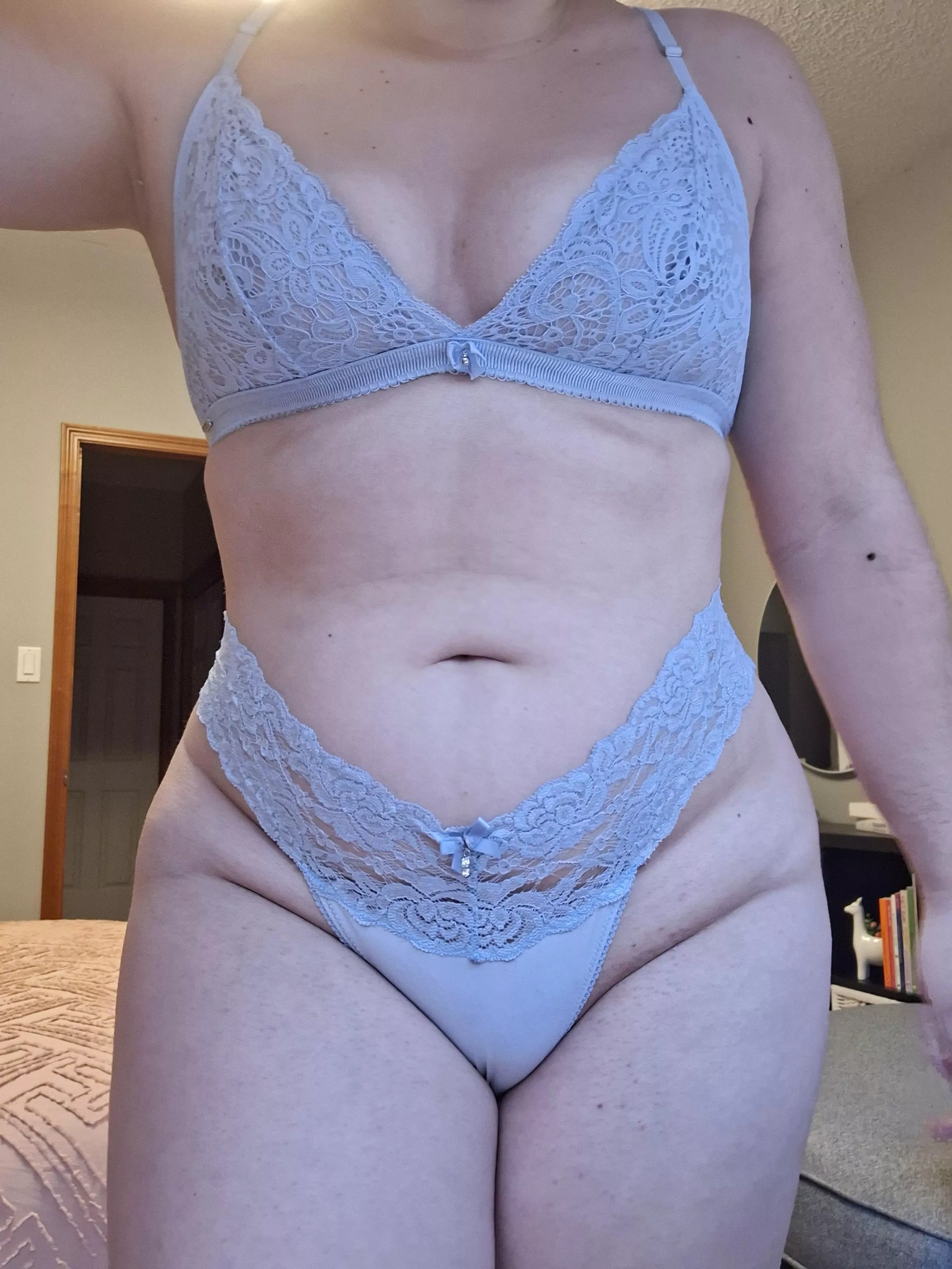 [Selling] [Canada] I still have my bra sale on! Buy one-get one 50% off of all bras and lingerie OR for my Canadian buyers fill a box for $100! Will include matching panties at a discounted rate too, so DM me today :) posted by FlirtyCollegeCurves