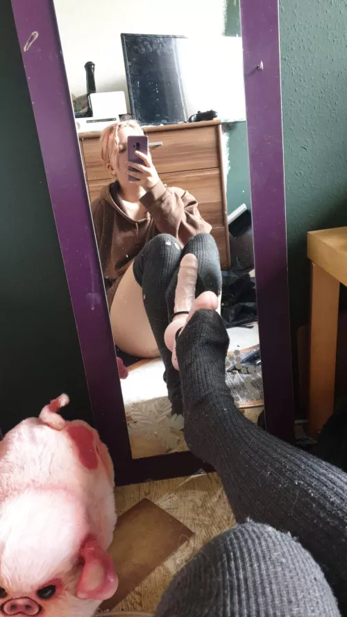 Shhhhhh by KalmBallz