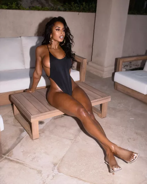 Wonderful to behold her side bewb by aaMikhael