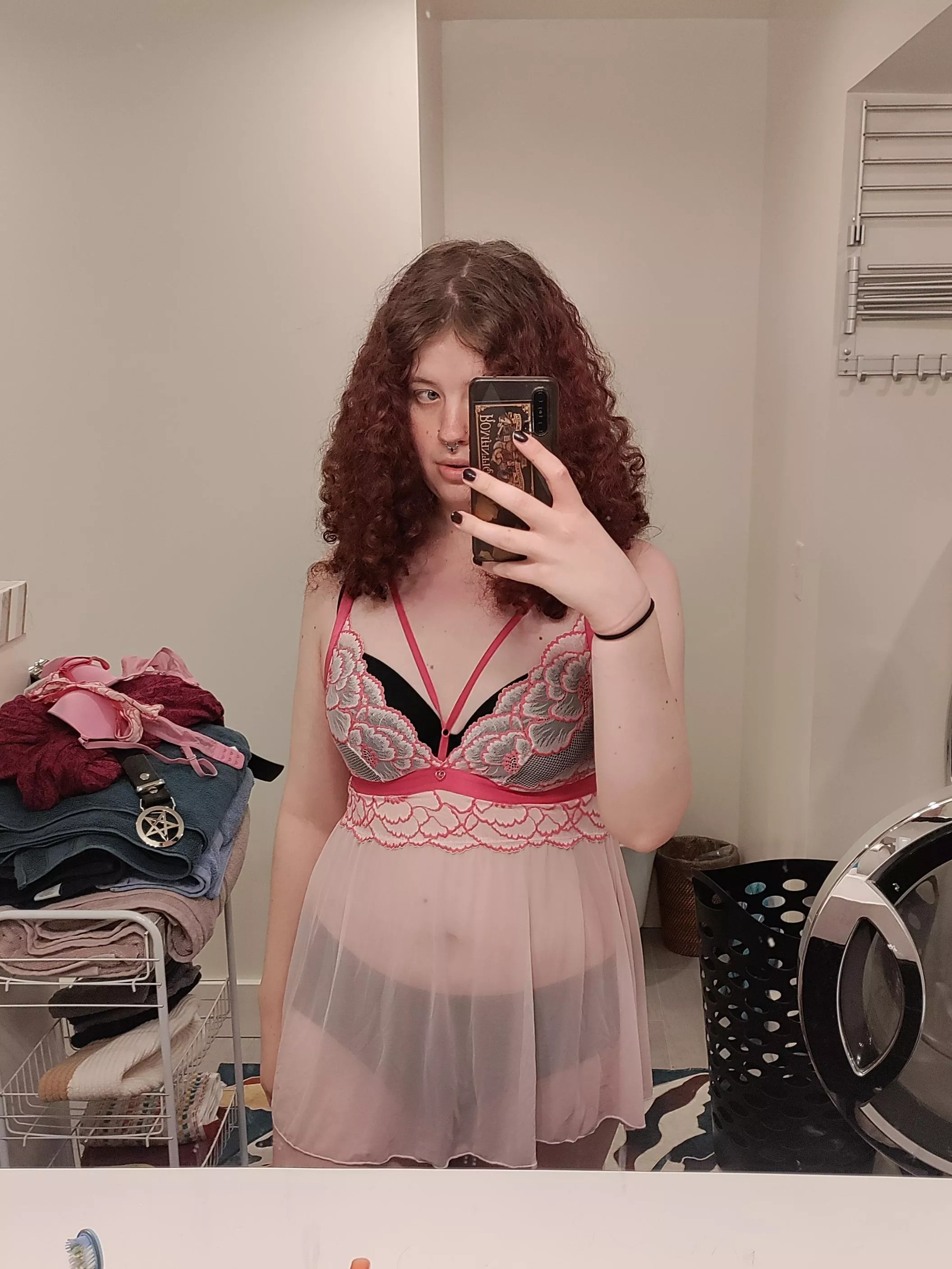 Anyone around? I'm kinda bored posted by CarmillaValentine