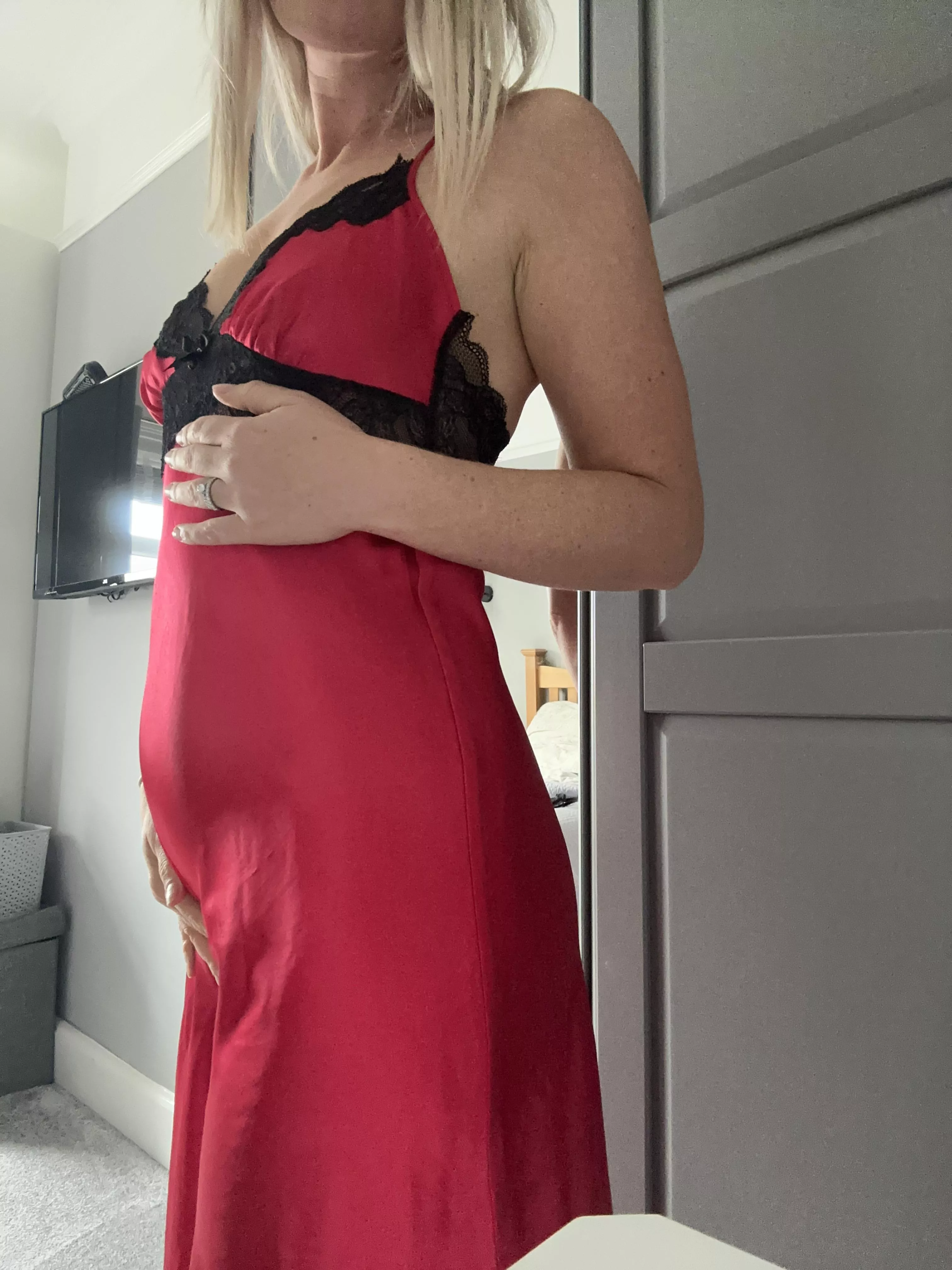 Baby bump in growing posted by laurarosevip