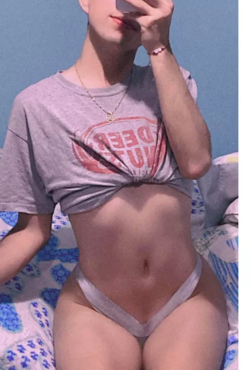 do u accept nudes from horny sissy? by cutemelaniee