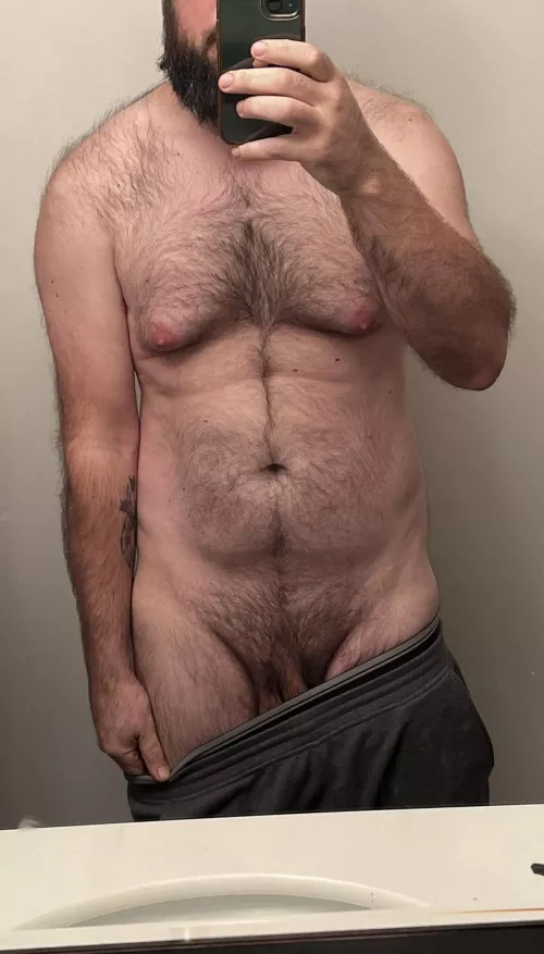 Don’t get many comments on my dad bod. How am I doing? by 133DadBodJay
