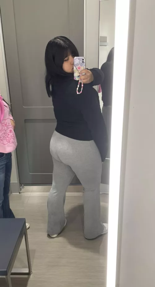 Gray leggings :) by Crypt1czz_