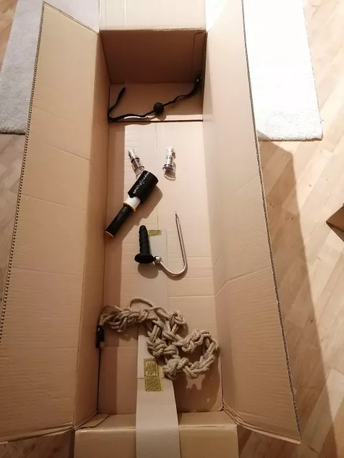 How about some wrapped and tied shipping? by Argnolf