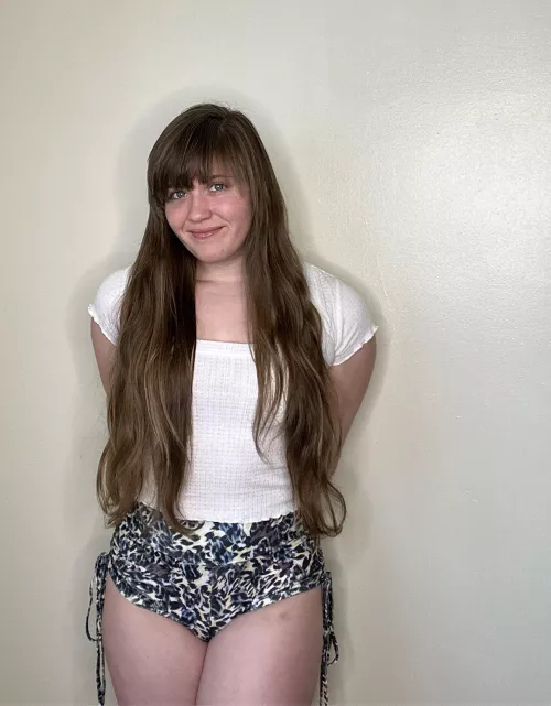 I like my shorts [f] by SorrryCharlie