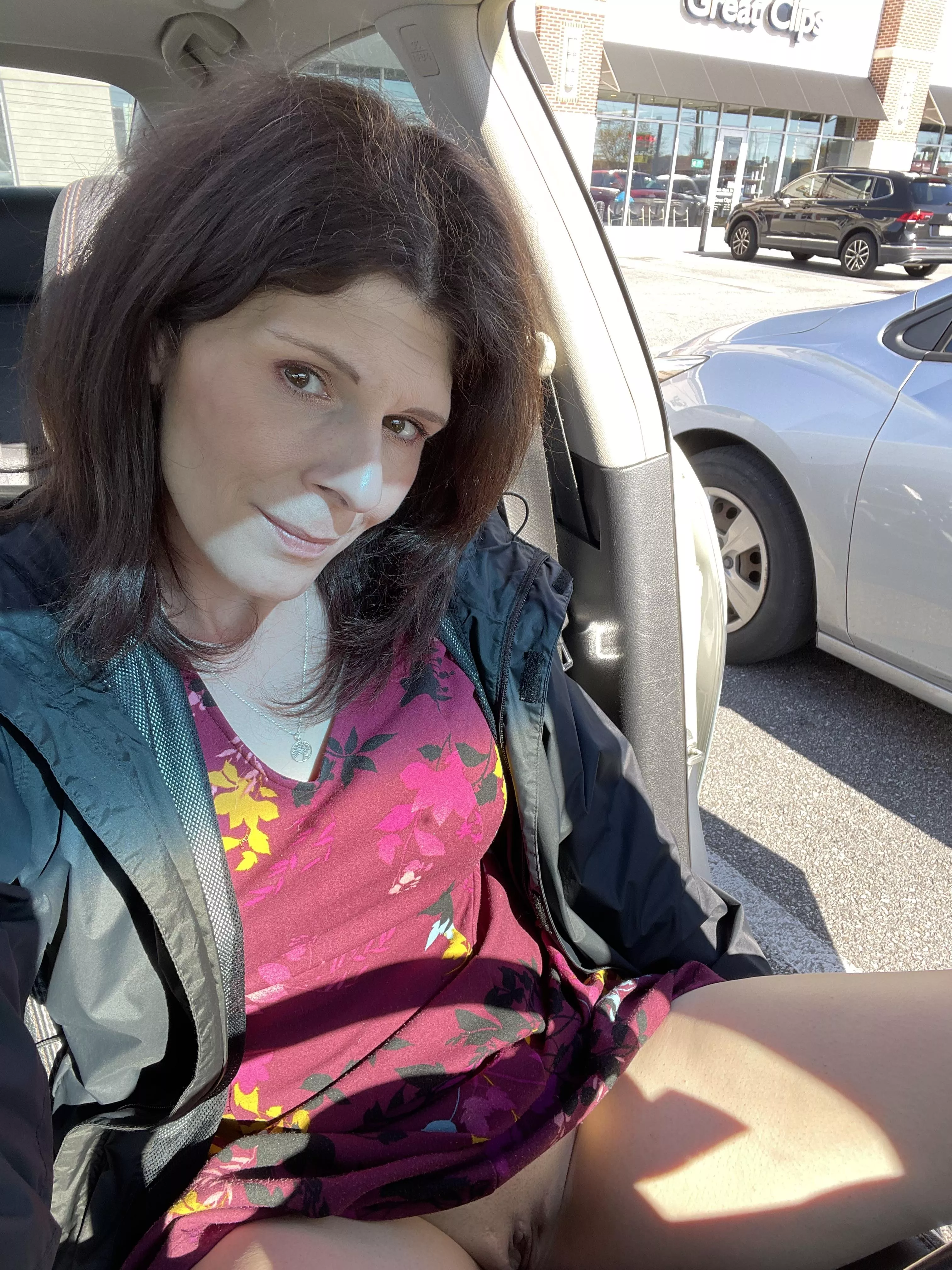 I shave every damn day…I don’t need a trim haha [41][F] posted by TheRealAutumnGoddess