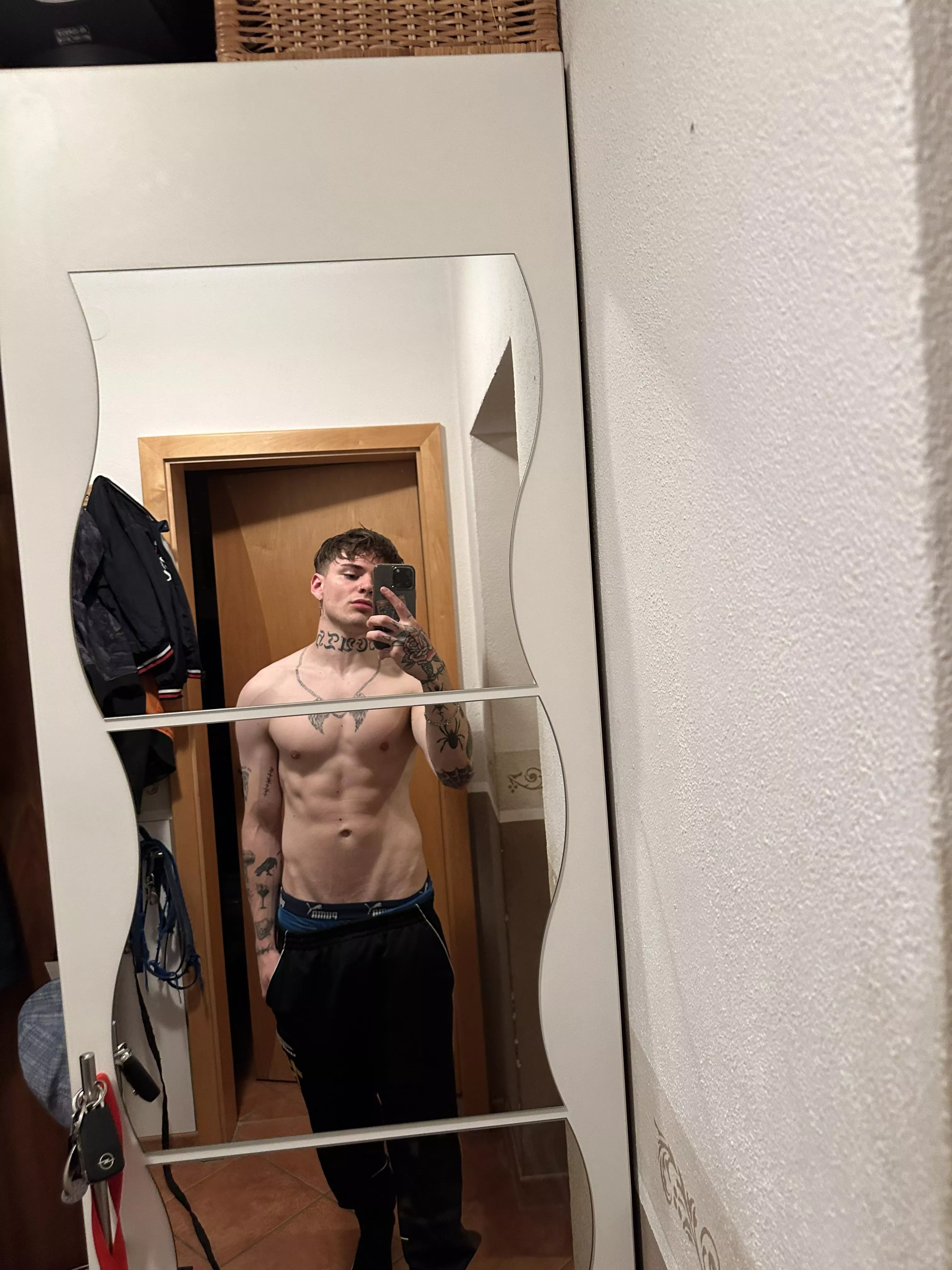 im so hrny… somebody can help me ? posted by imraezify