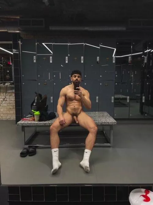 Late night workouts best time for lockerroom play by p_dat1