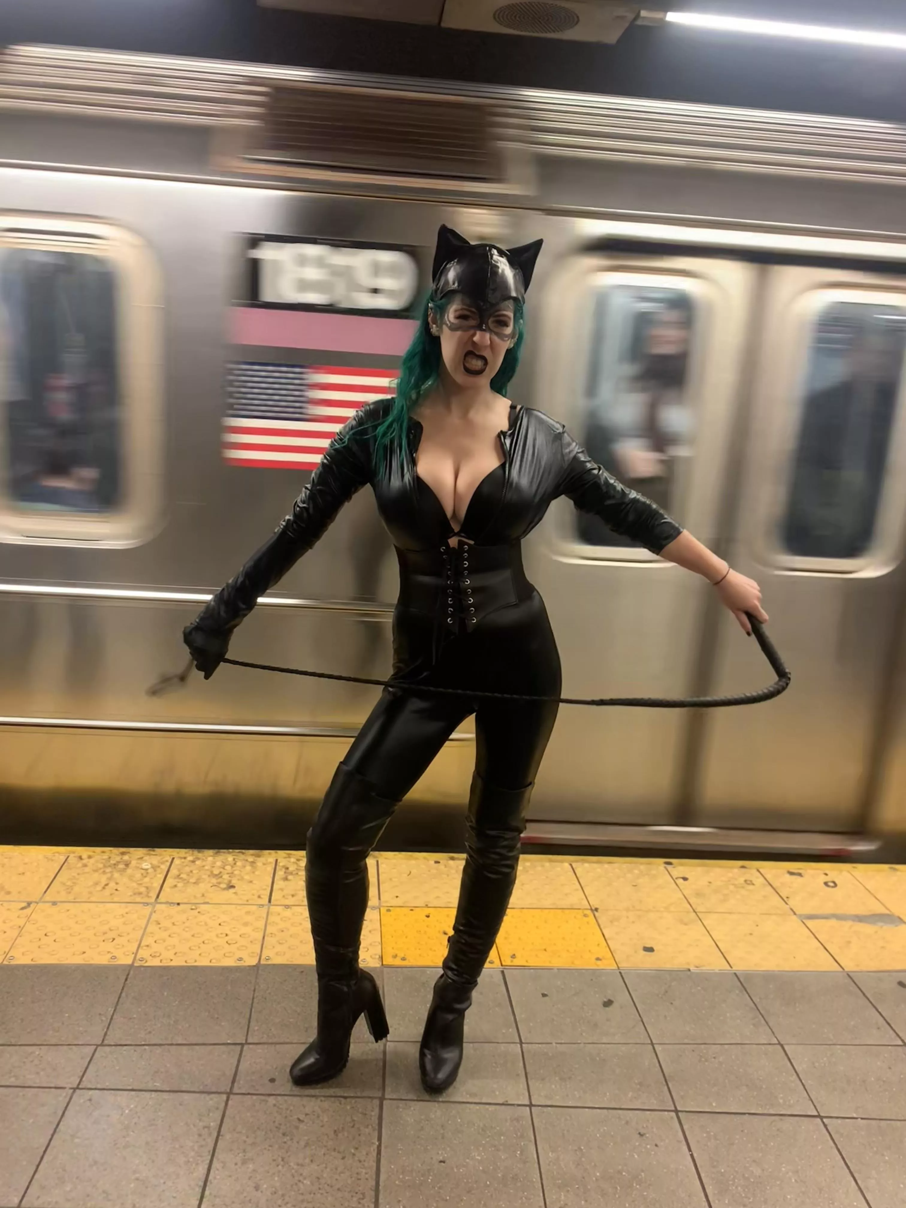 Out on the prowl posted by sirenskiss3