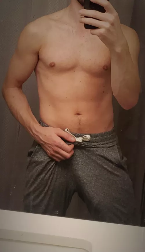 Those in favor of sweatpant season say 