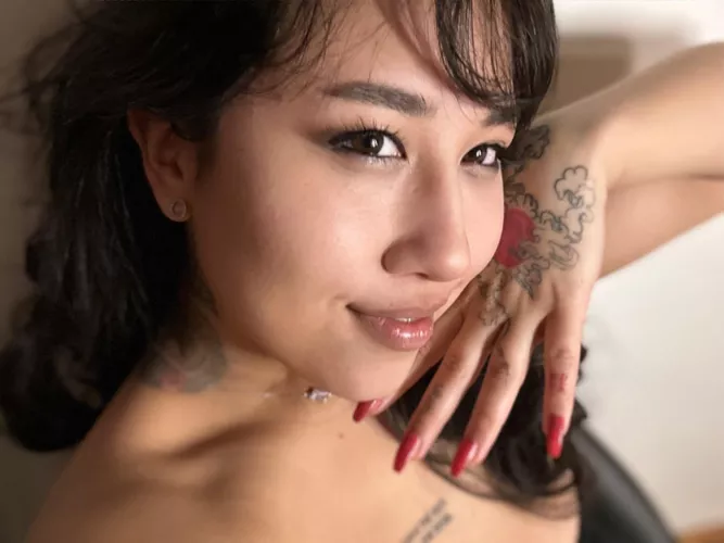 white x asian by saphirafantasy