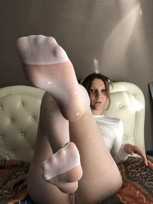 you want to be my puppy? approach first 💸🖤 by goddessRoselyn