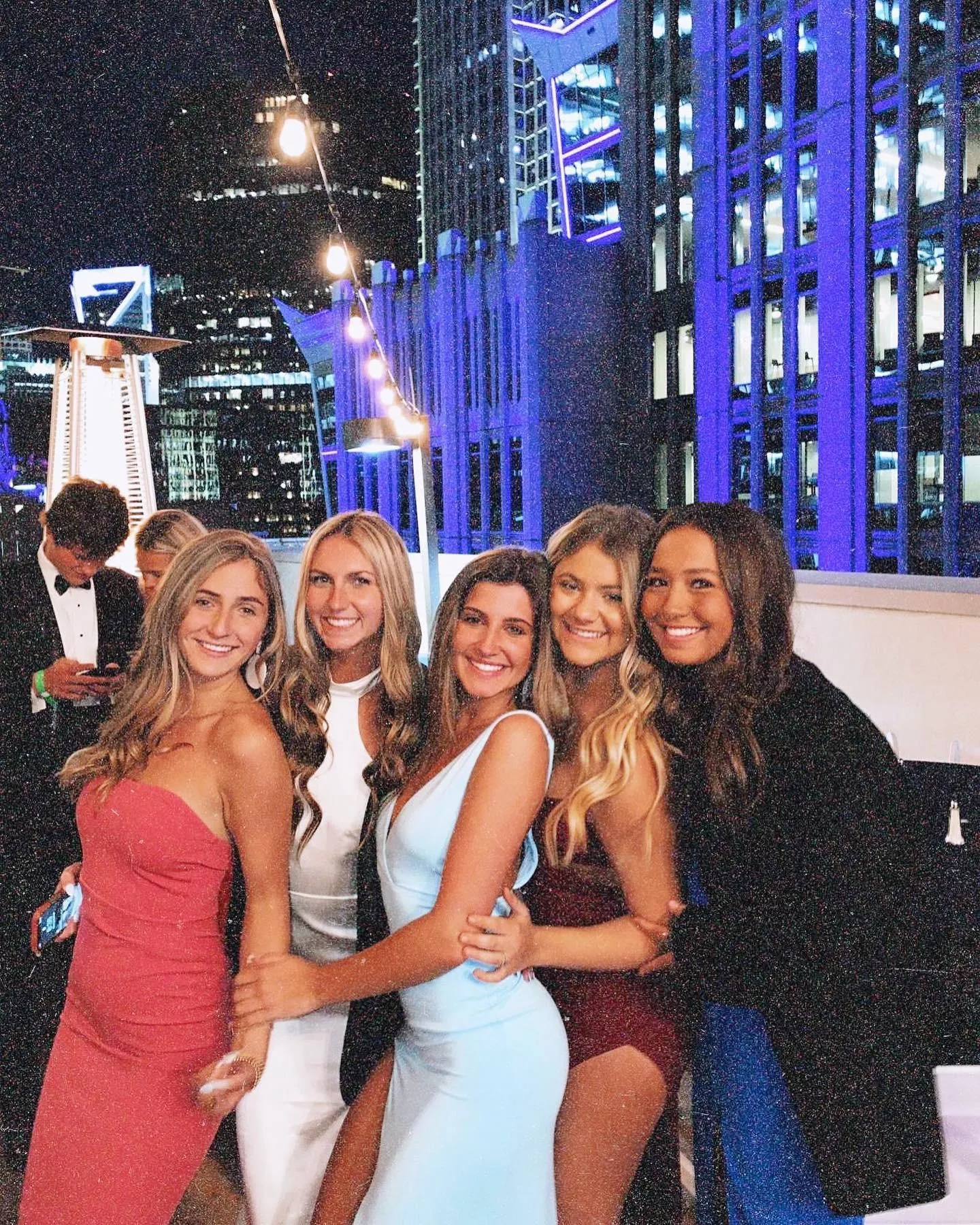 [5] Party Girls posted by whitetoweltw